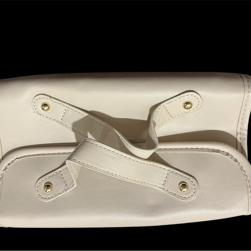 Chic Cream Large Expandable Cosmetic Bag